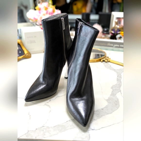 Michael Kors Shoes - Michael Kors Elegant Black Leather Ankle Boots Size 7
